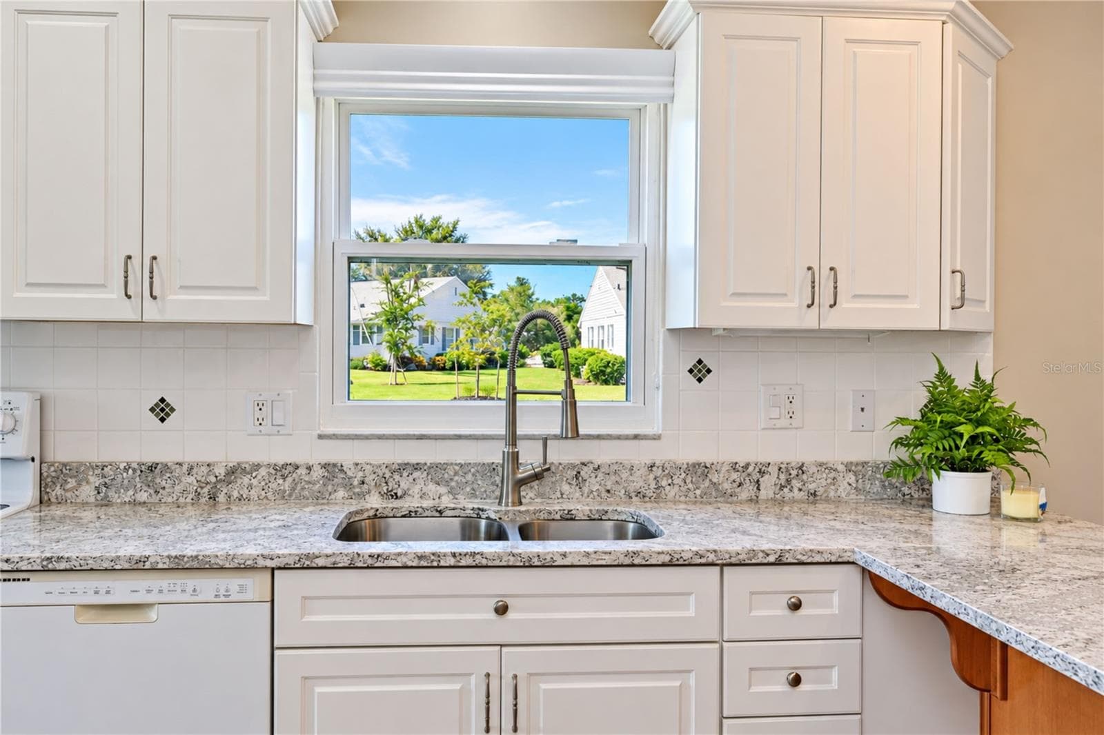 Condominium at 9413 CONCORD CIR, BRADENTON, photo 9 of 81