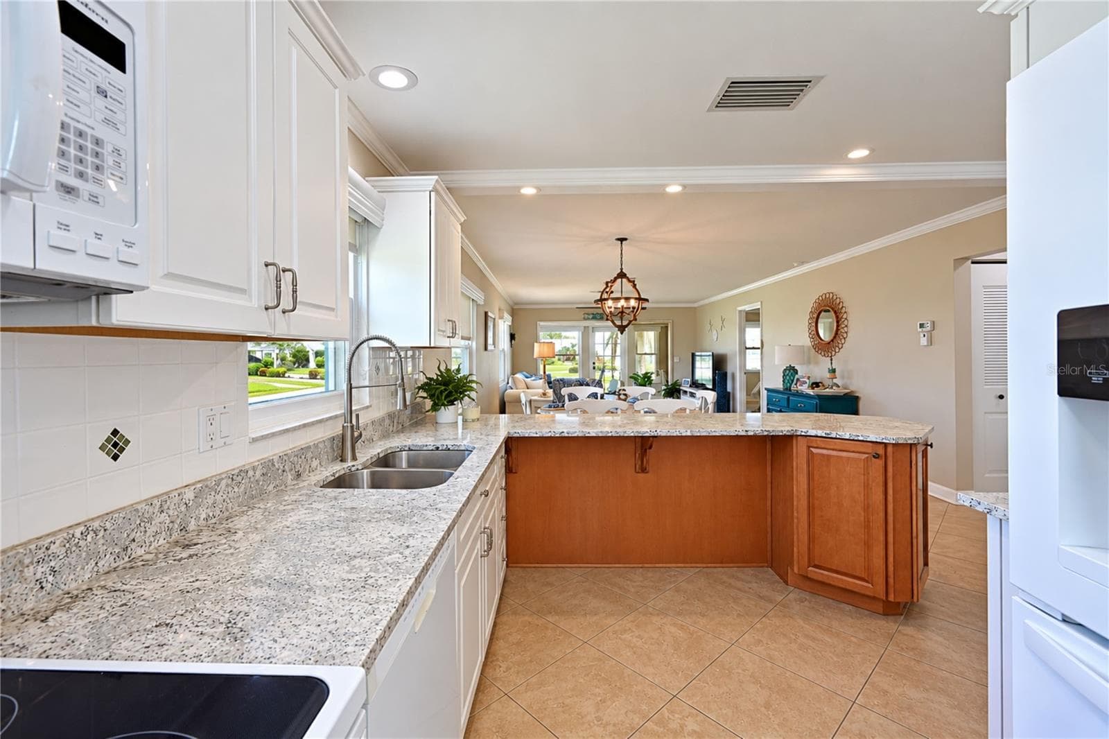 Condominium at 9413 CONCORD CIR, BRADENTON, photo 12 of 81