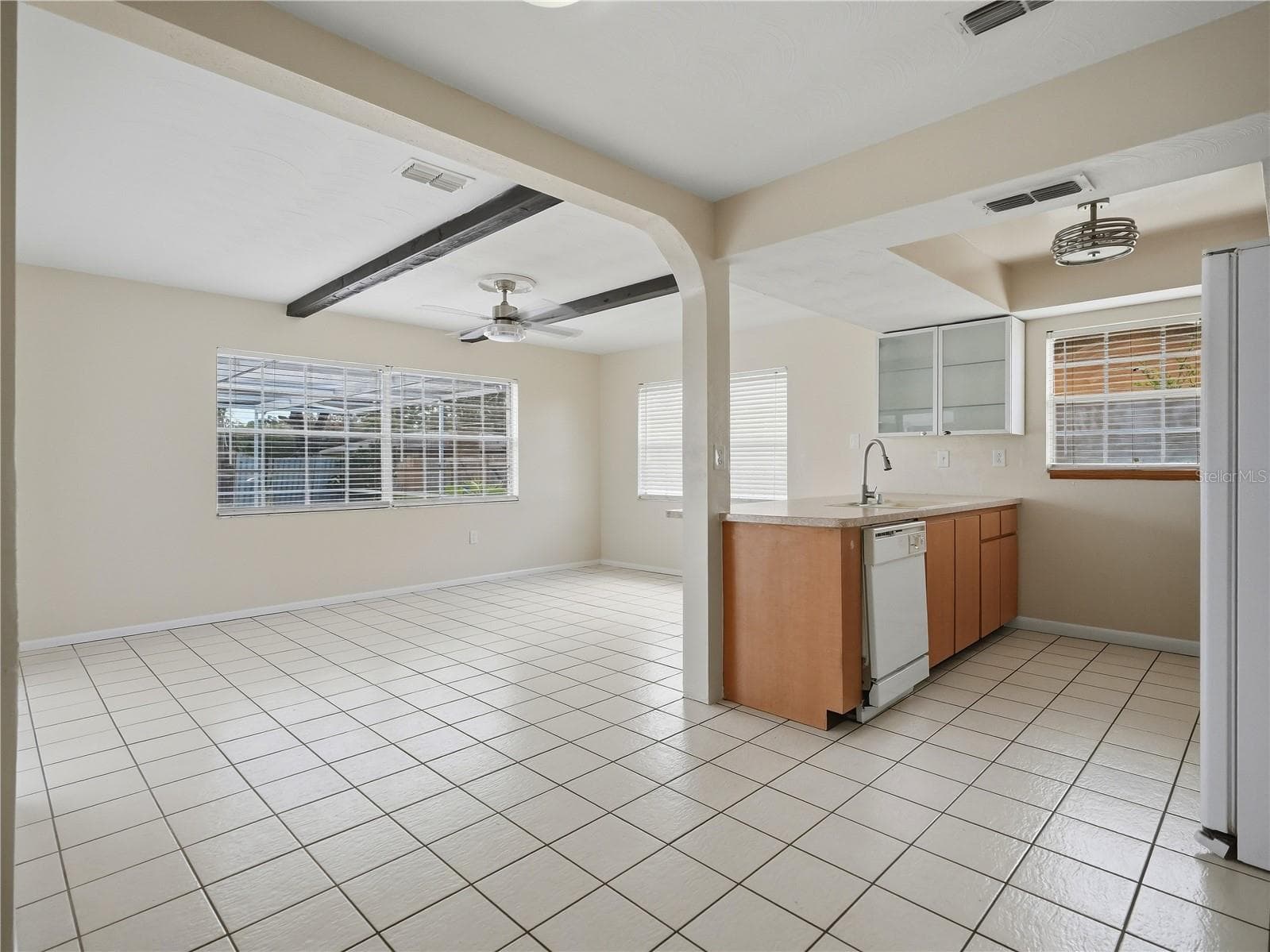 Single Family Residence at 2048 WATERFALL DR, SPRING HILL, photo 10 of 39