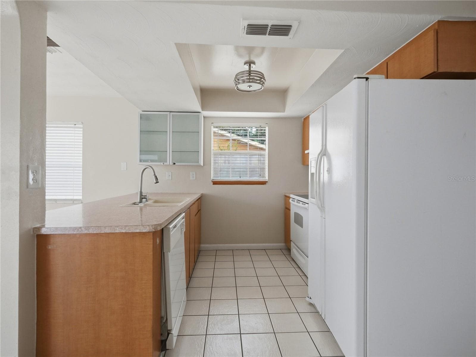 Single Family Residence at 2048 WATERFALL DR, SPRING HILL, photo 11 of 39