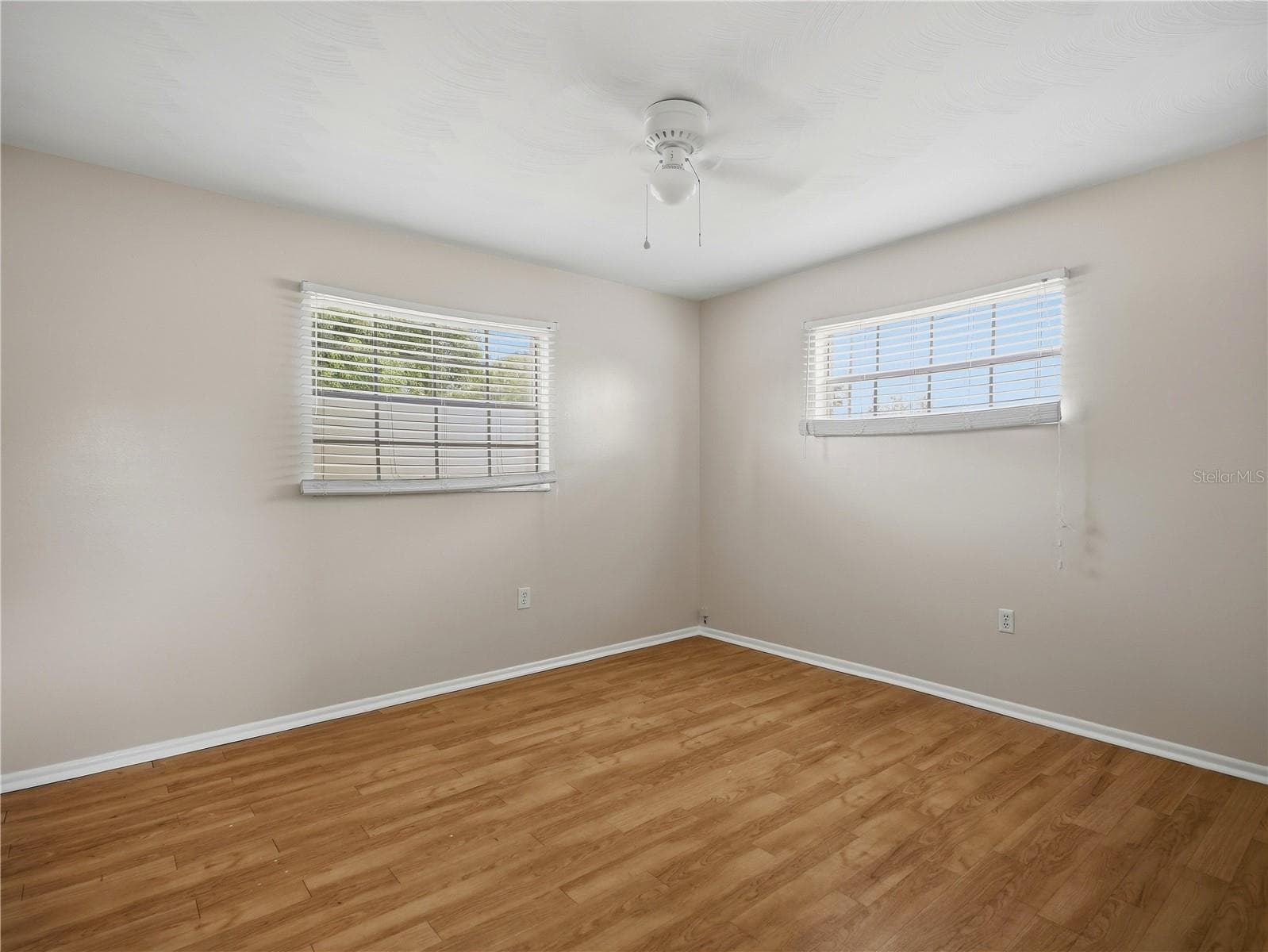 Single Family Residence at 2048 WATERFALL DR, SPRING HILL, photo 28 of 39