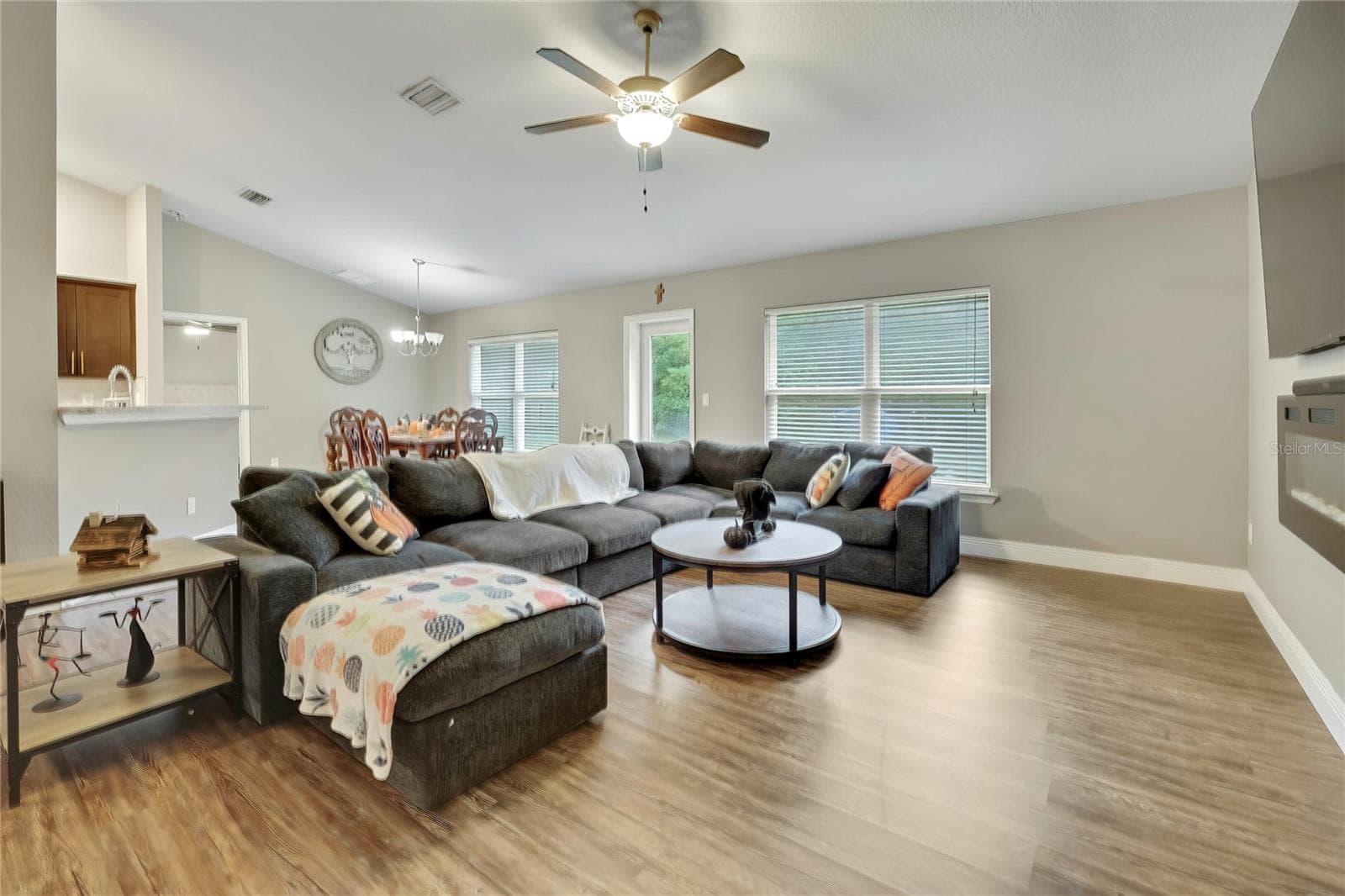 Single Family Residence at 12342 QUIGLEY AVE, WEEKI WACHEE, photo 6 of 30