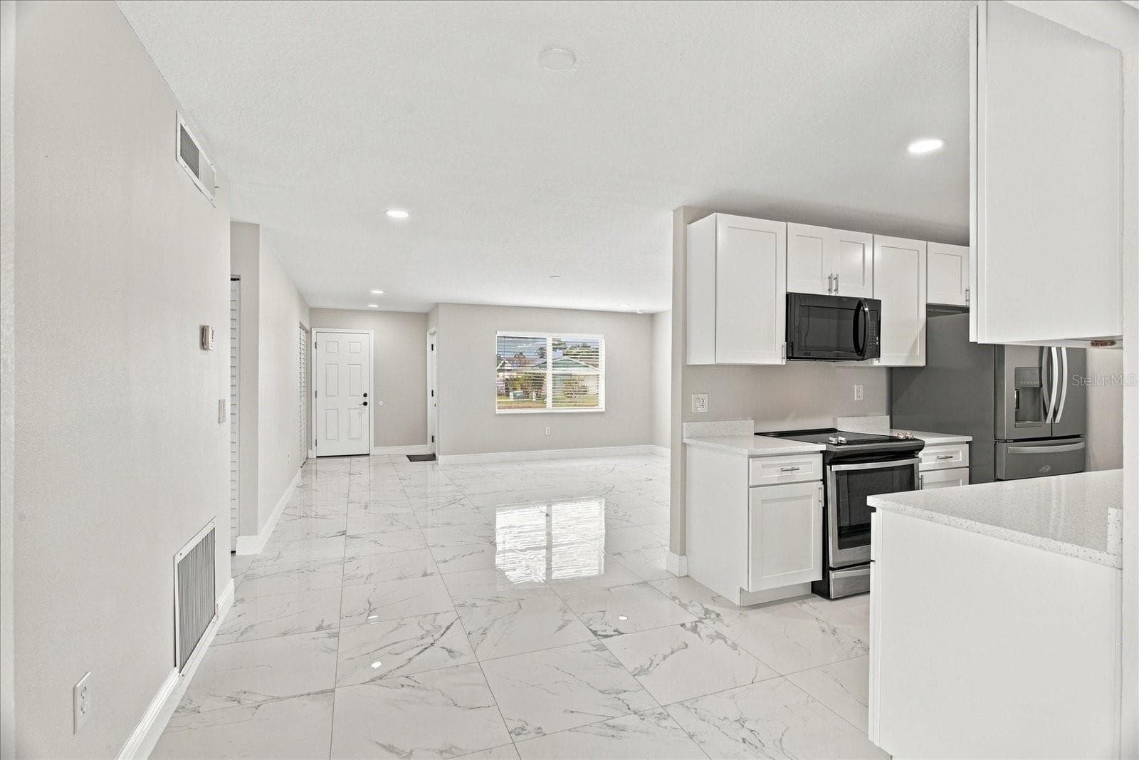Single Family Residence at 568 TULANE DR, ALTAMONTE SPRINGS, photo 11 of 24