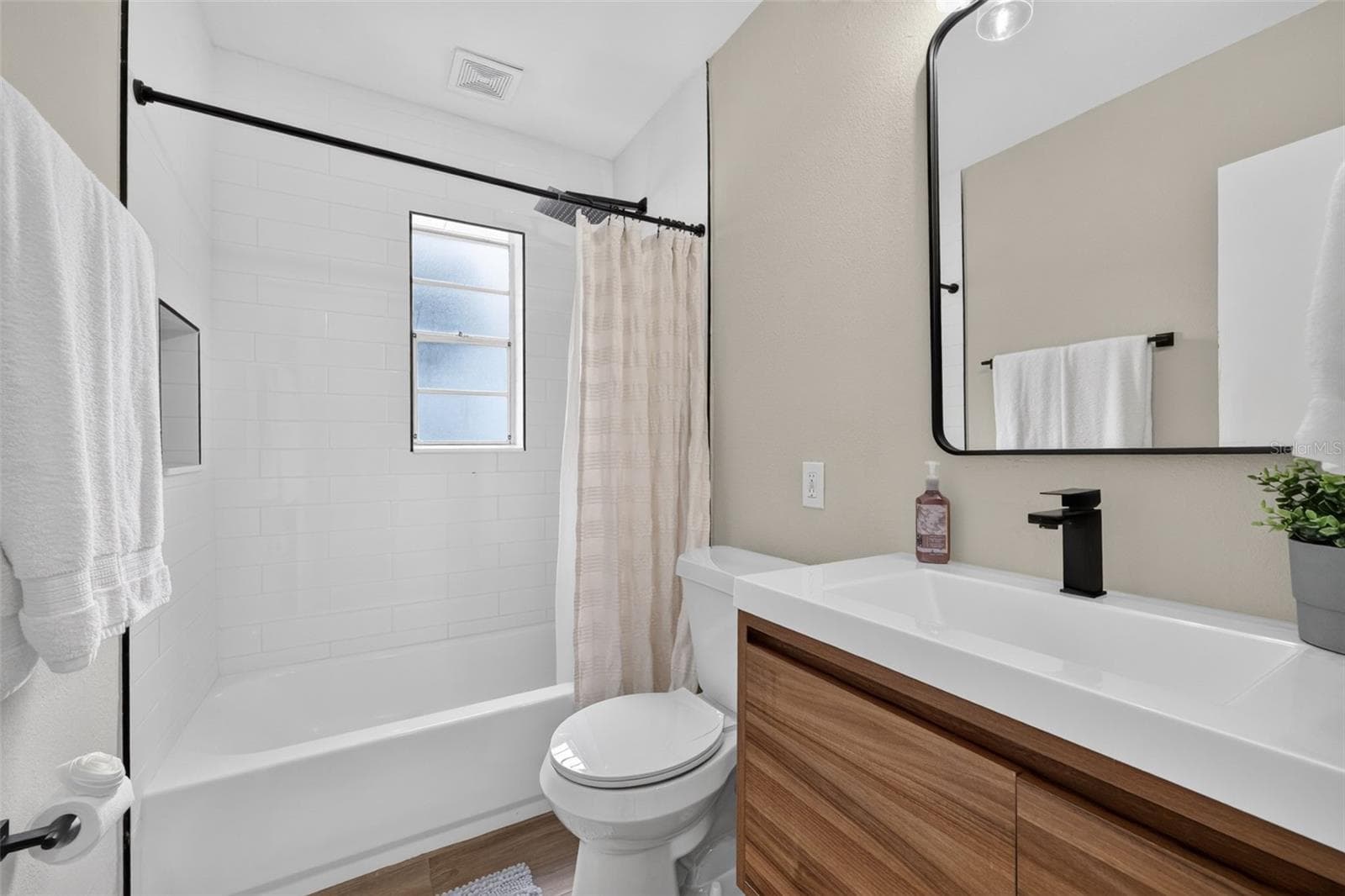 Single Family Residence at 2913 W ELROD AVE, TAMPA, photo 18 of 33