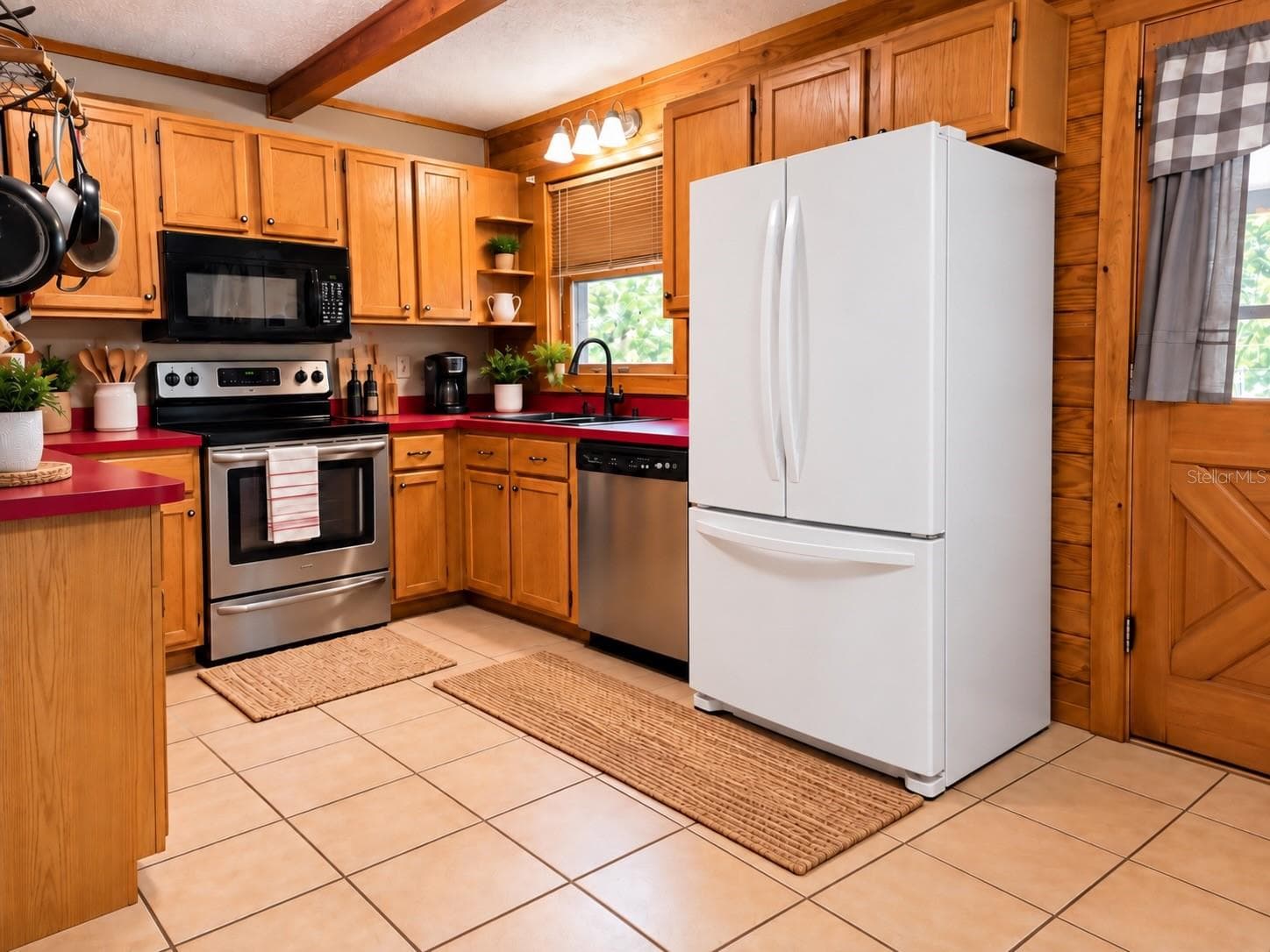 Main house kitchen - 5342 W ROMEO LN, DUNNELLON