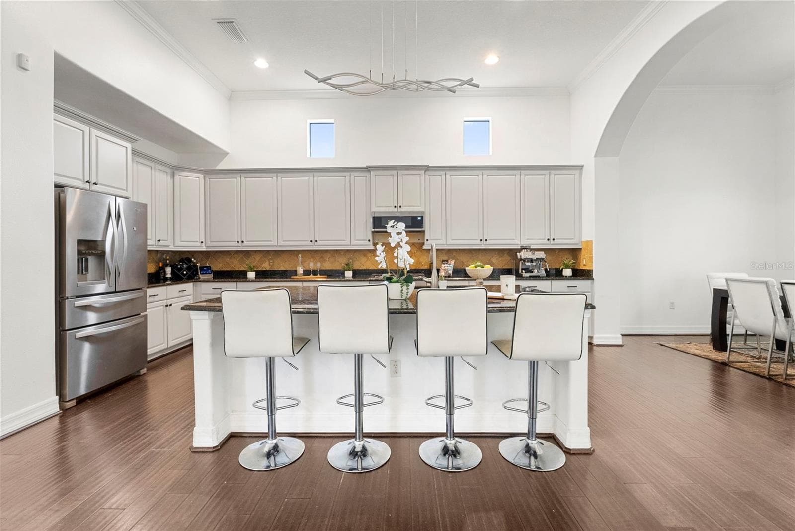Kitchen-Engineered Hardwood Flooring - 8264 DUNHAM STATION DR, TAMPA