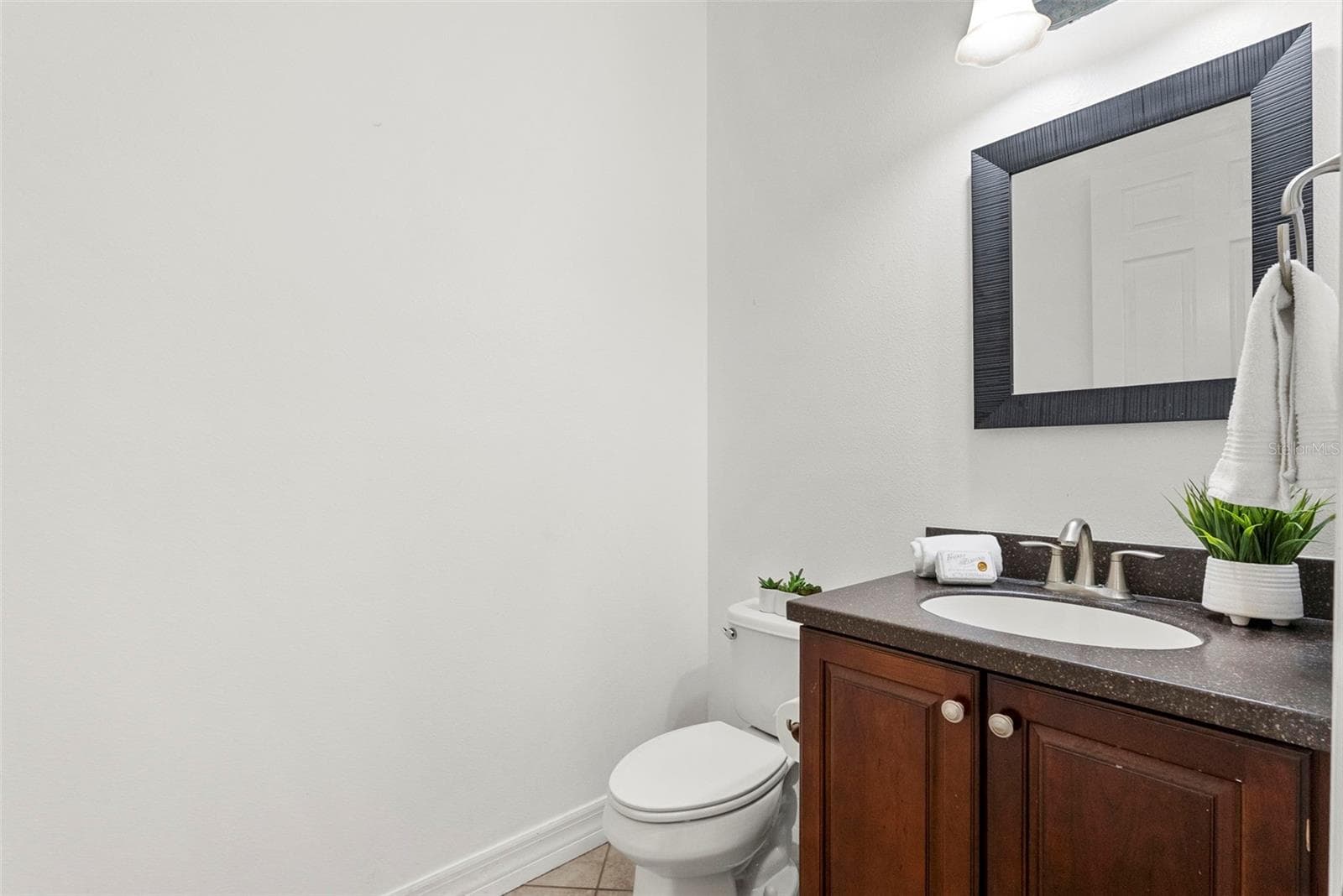 Half Bathroom - 8264 DUNHAM STATION DR, TAMPA