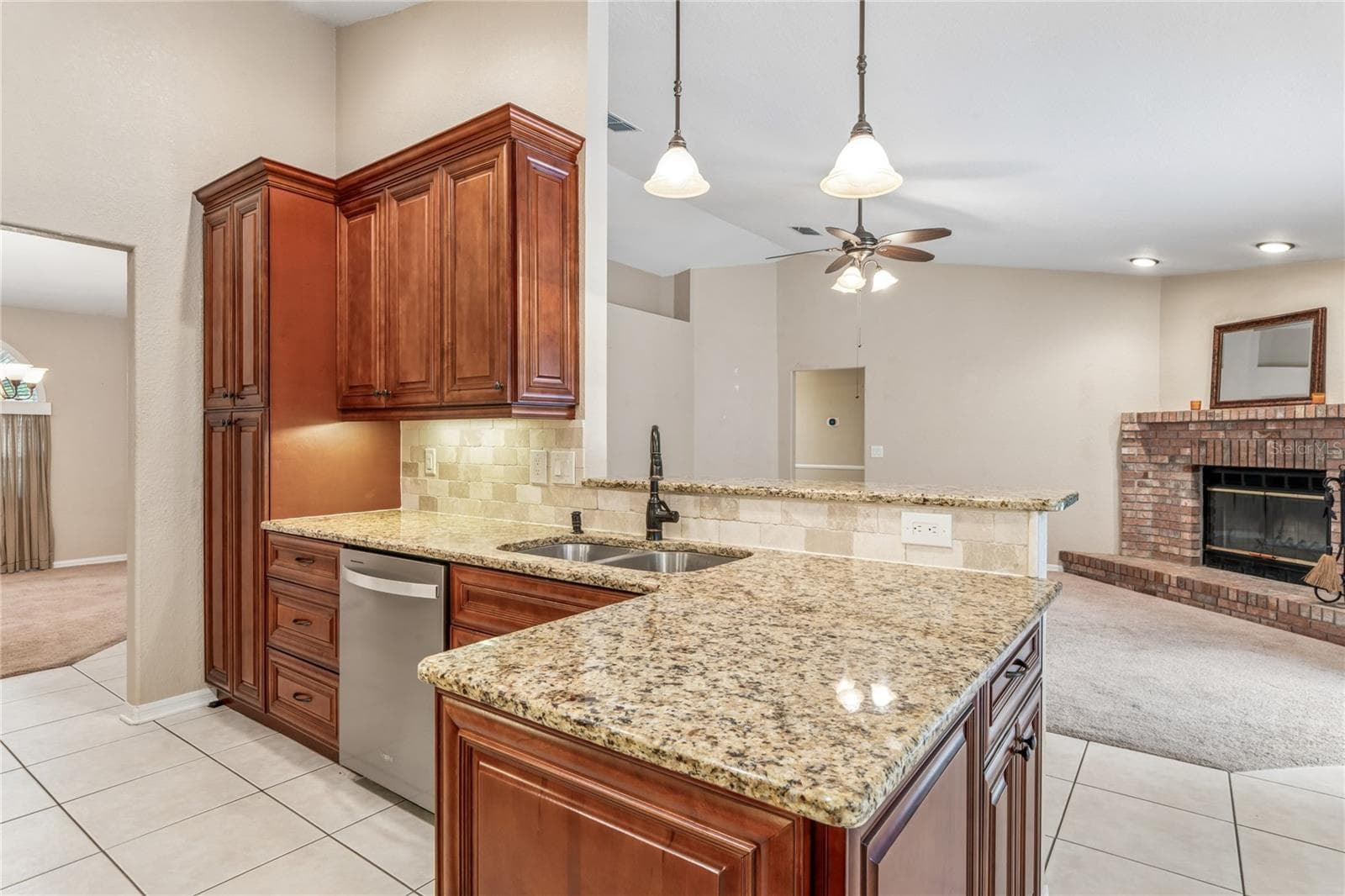 Granite Counters - 14433 LINDEN DR, SPRING HILL