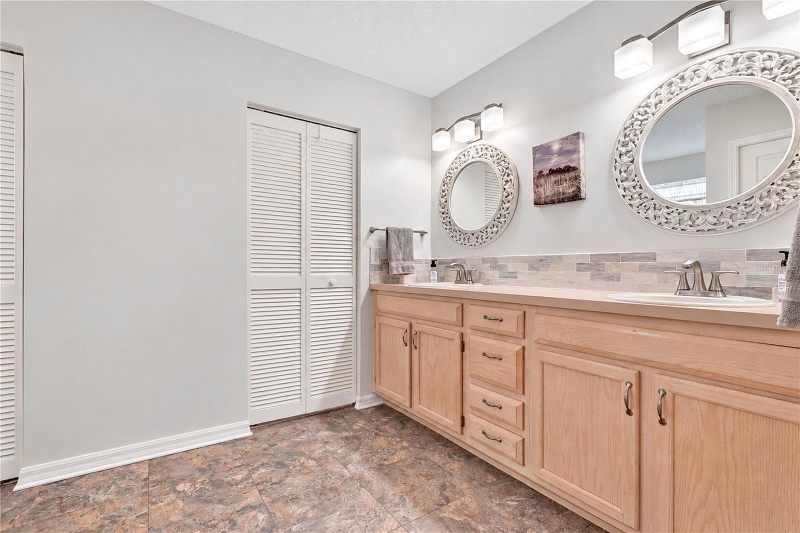 Single Family Residence at 341 RANCHWOOD DR, LEESBURG, photo 22 of 55