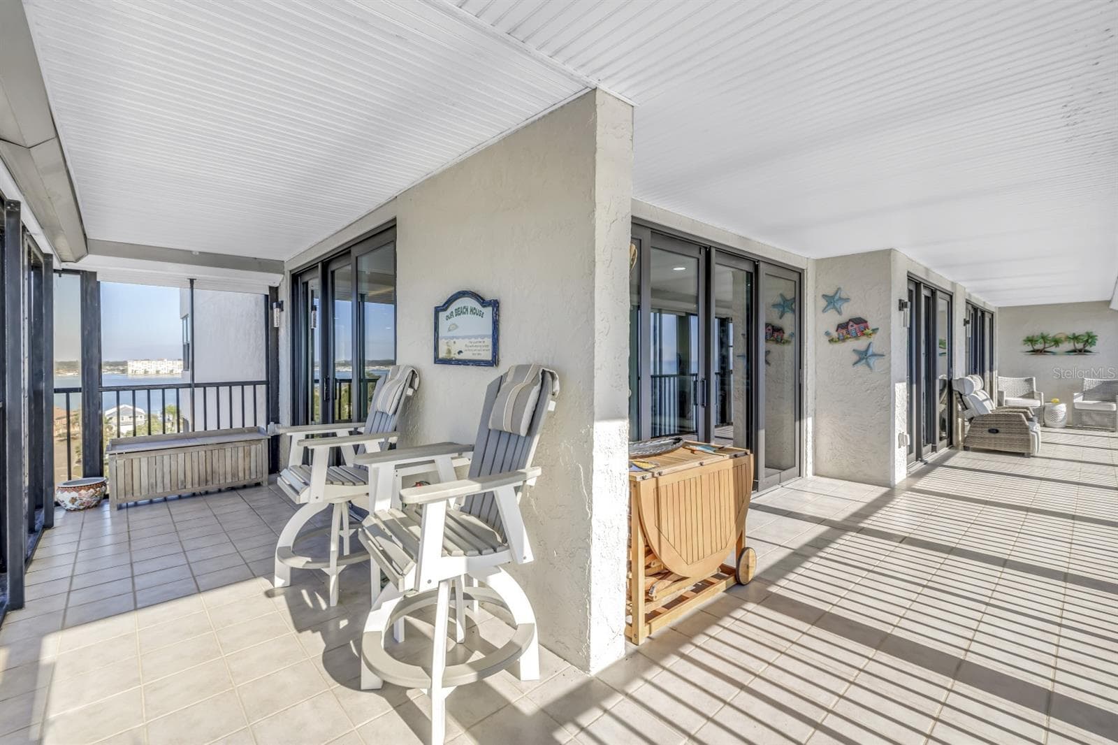 Where Indoor Outdoor Living Meets Endless Blue - 15462 GULF BLVD #1006, MADEIRA BEACH