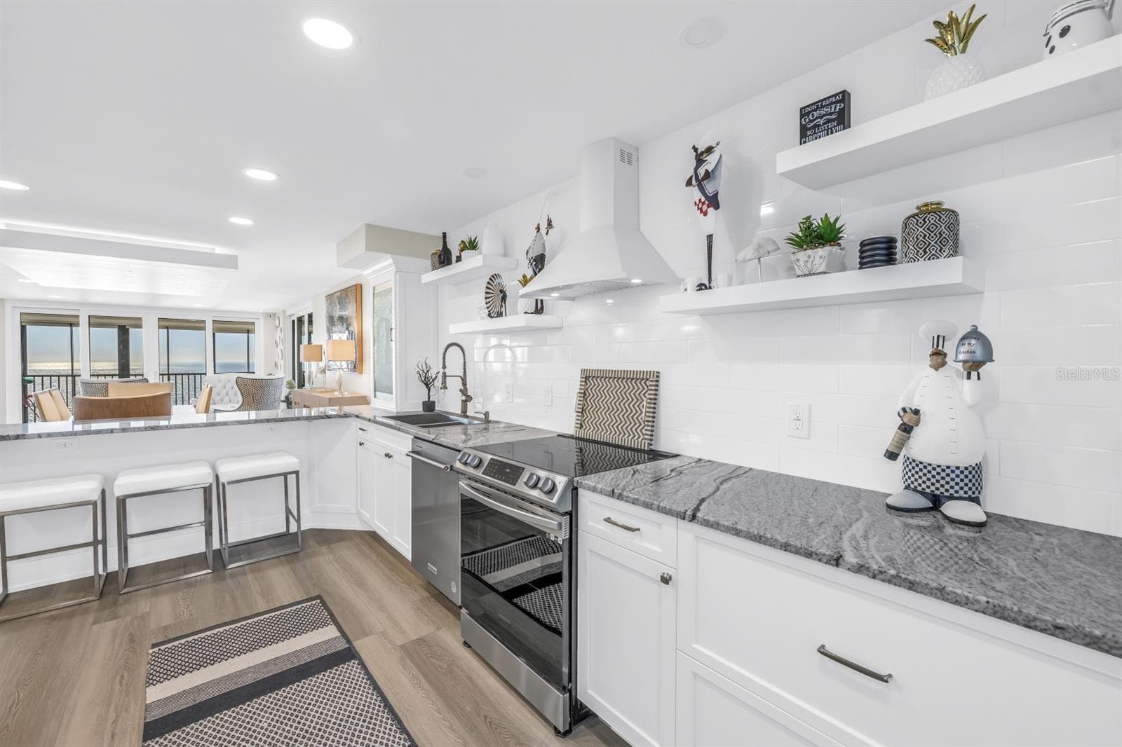 Kitchen With Endless Gulf Views, Quartz, Stainless and Breakfast Bar - 15462 GULF BLVD #1006, MADEIRA BEACH