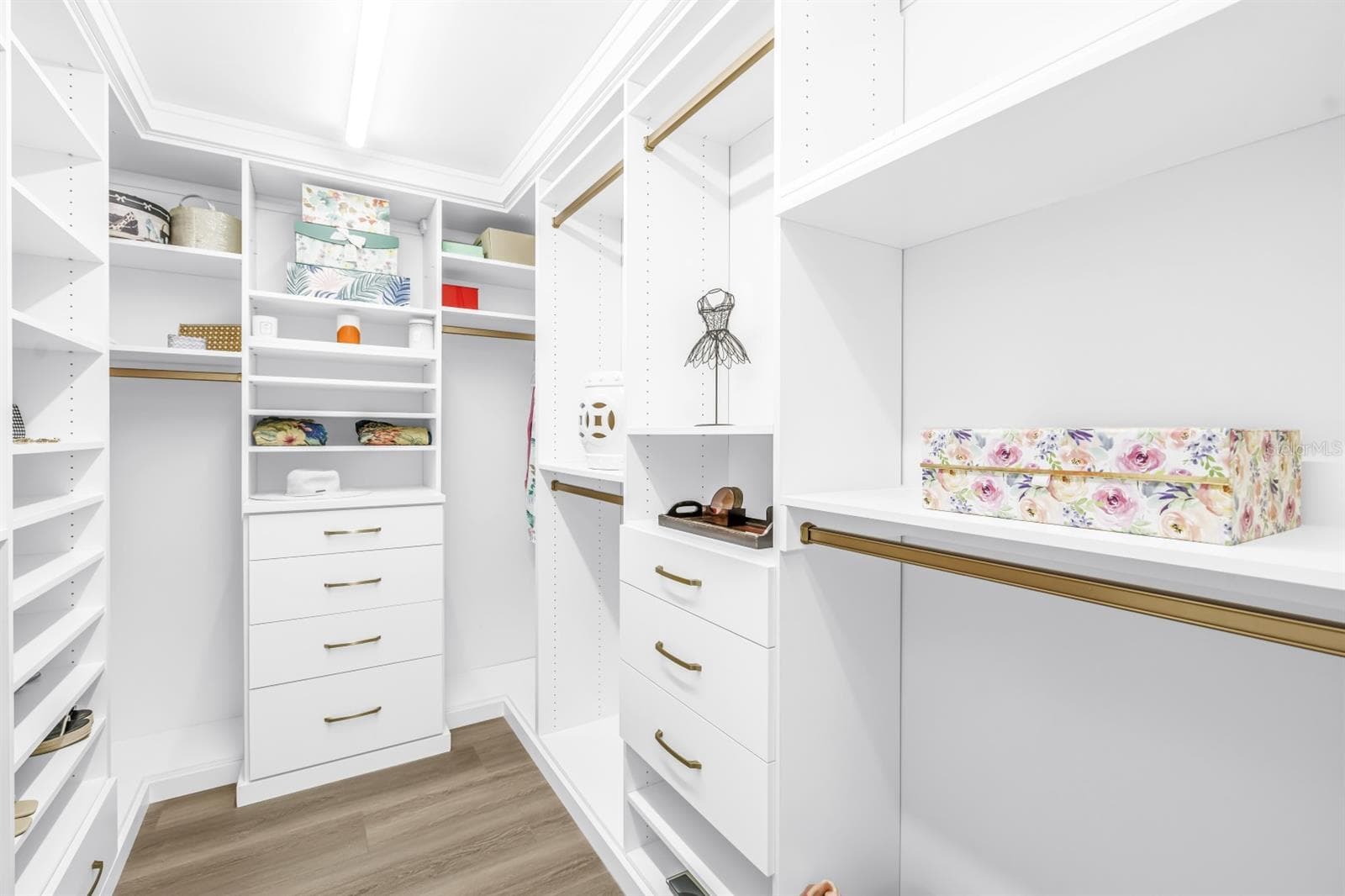 All Bedrooms Feature Custom California Closets - 15462 GULF BLVD #1006, MADEIRA BEACH