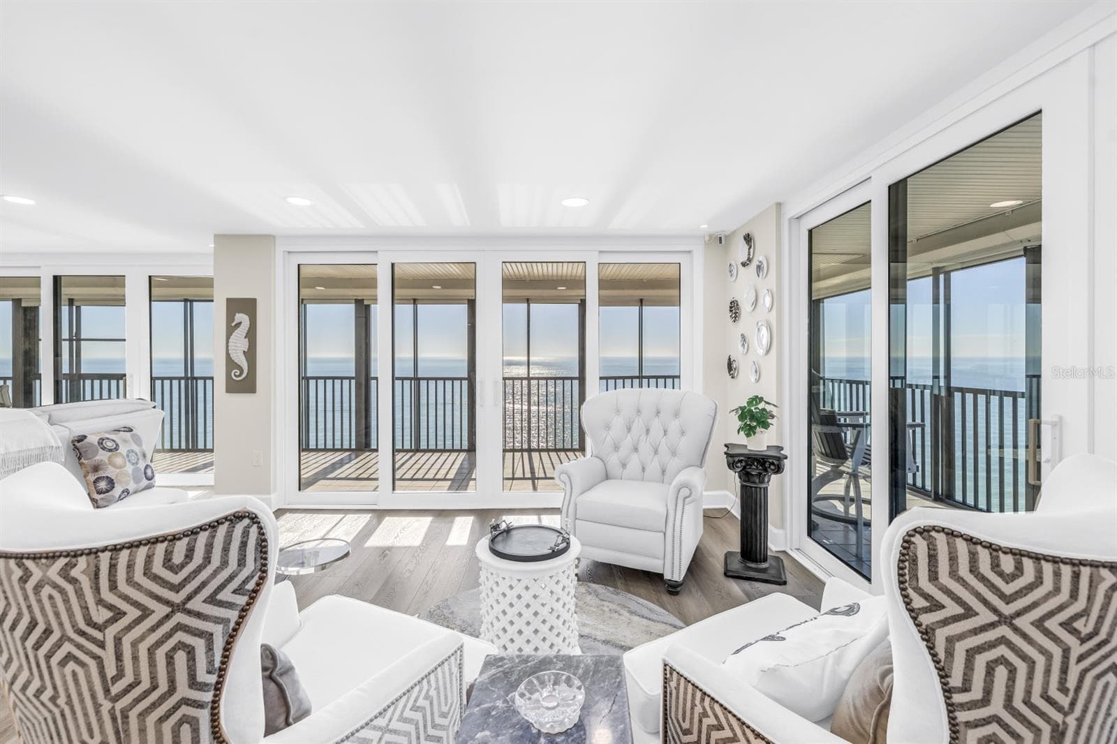 YOUR SLICE OF PARADISE AWAITS! Breathtaking Gulf views, spectacular coastal living, and endless beauty. Welcome home! - 15462 GULF BLVD #1006, MADEIRA BEACH