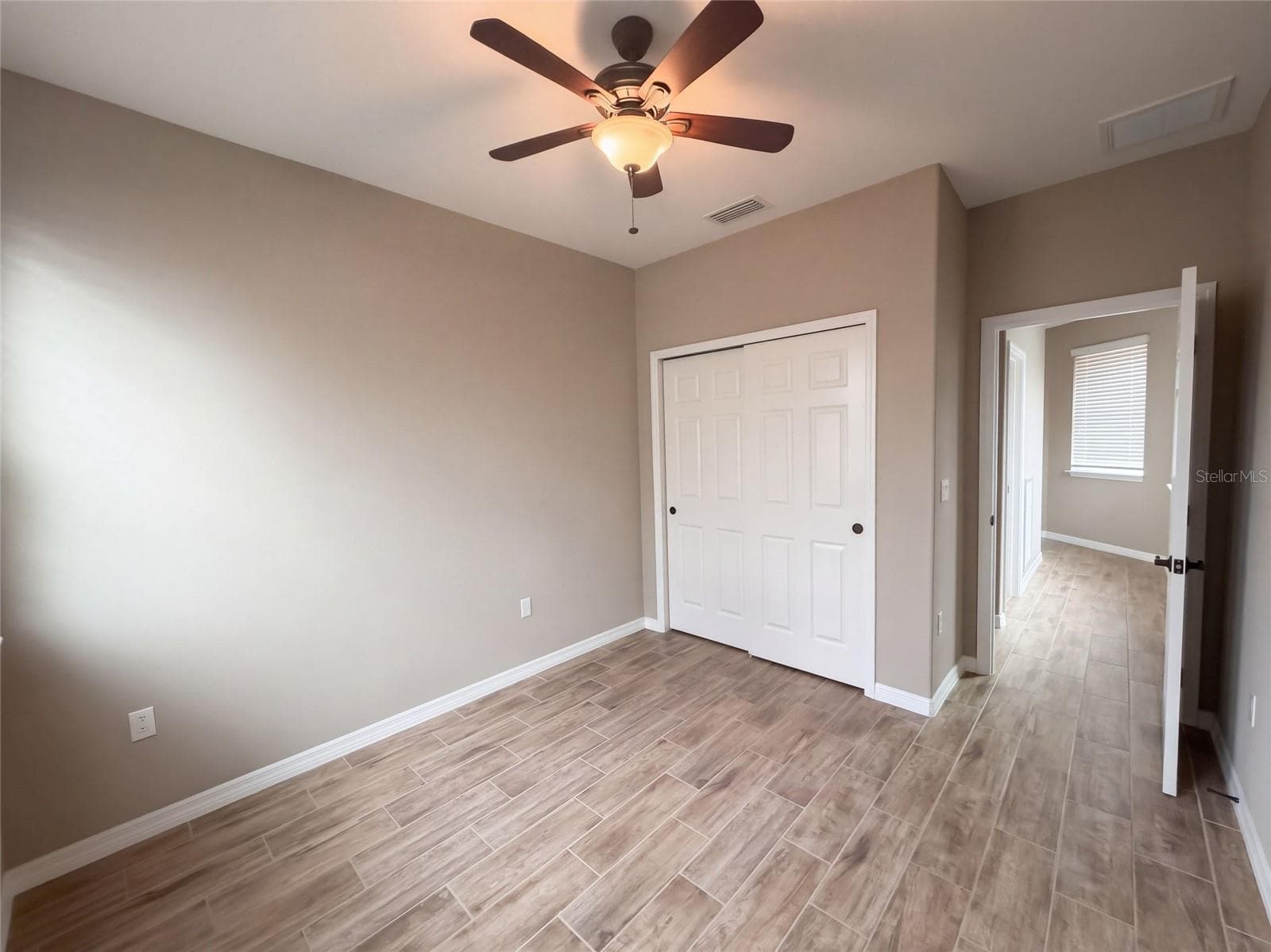 Single Family Residence at 394 ALCOVE DR, GROVELAND, photo 13 of 24