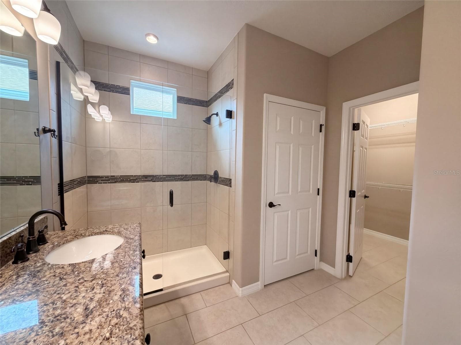 Single Family Residence at 394 ALCOVE DR, GROVELAND, photo 18 of 24