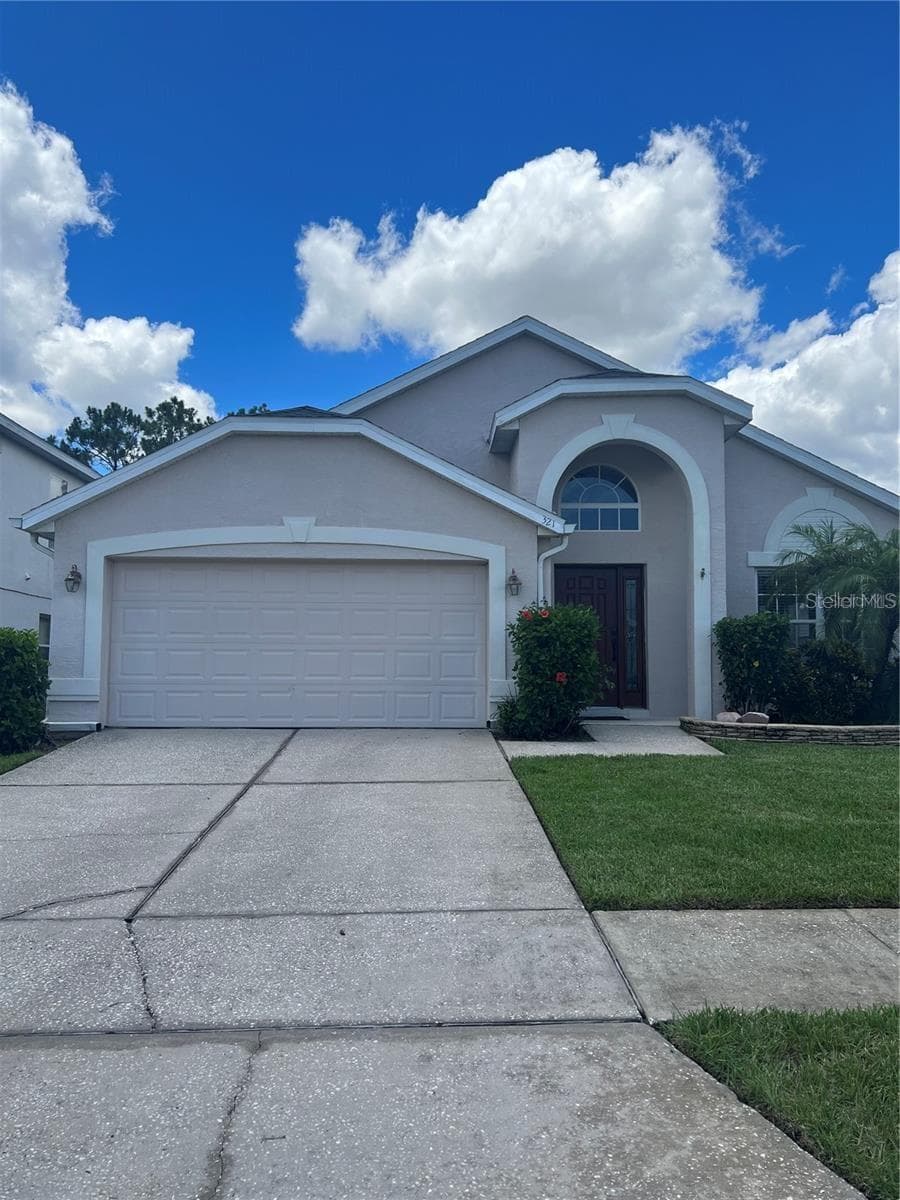 321 TROON CIR