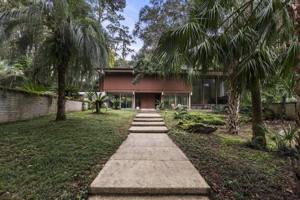 3105 SW 5TH CT