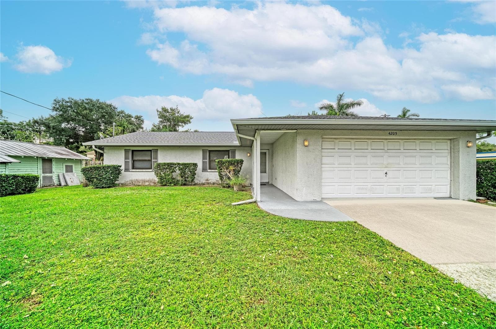 Single Family Residence at 4205 4TH AVE W, BRADENTON, photo 2 of 46