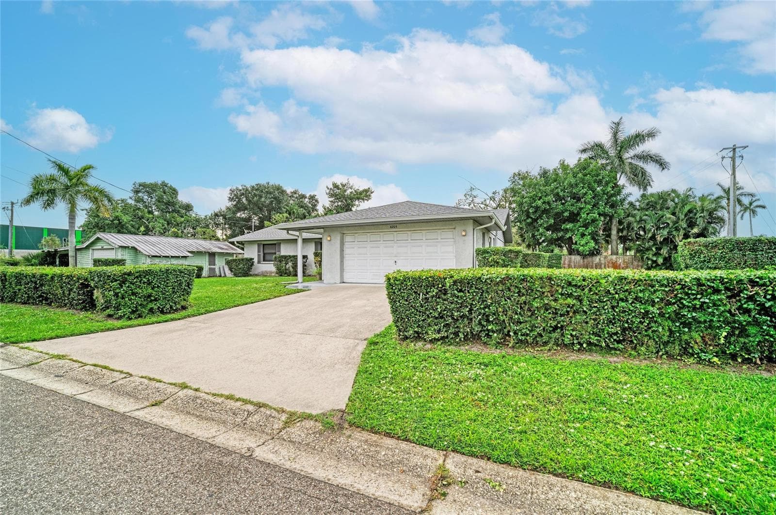 Single Family Residence at 4205 4TH AVE W, BRADENTON, photo 9 of 46