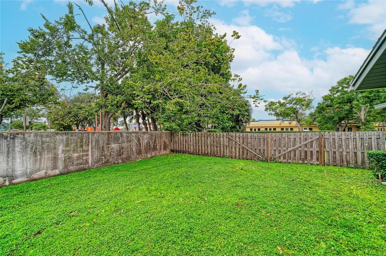 Single Family Residence at 4205 4TH AVE W, BRADENTON, photo 41 of 46