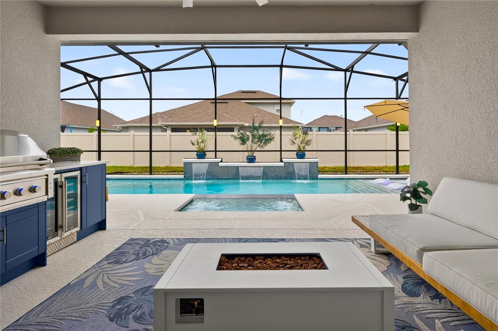 Covered Patio + Outdoor Kitchen - 489 AVILA PL, HOWEY IN THE HILLS
