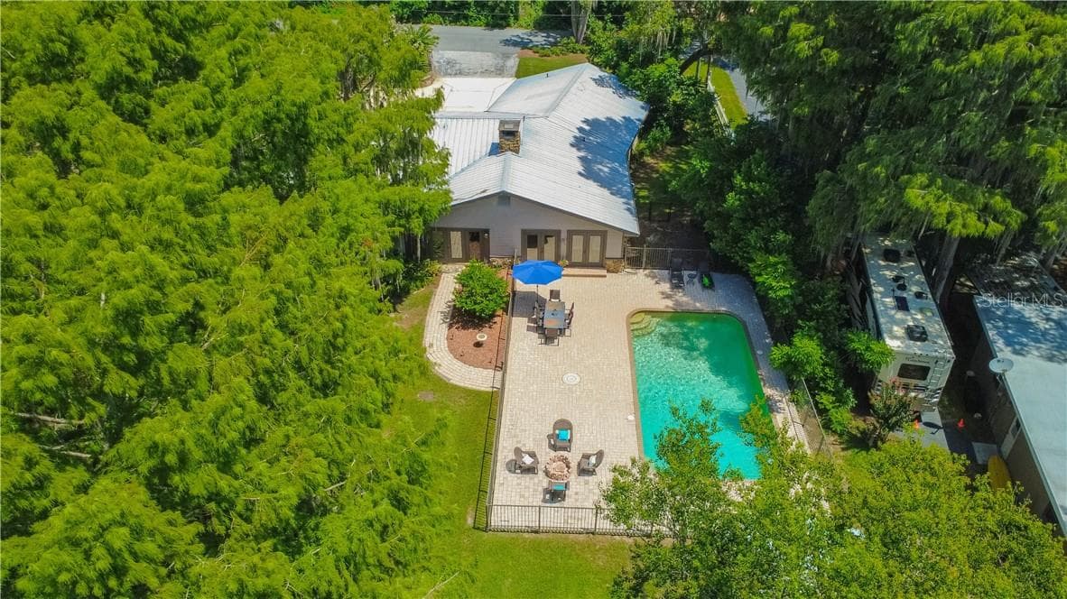 Single Family Residence at 85 S Hunting Lodge DR, INVERNESS FL 34453, photo 5 of 86