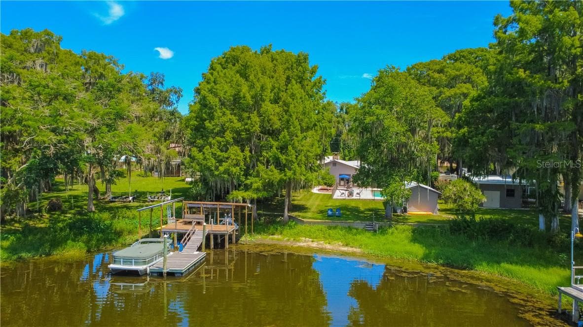 Single Family Residence at 85 S Hunting Lodge DR, INVERNESS FL 34453, photo 6 of 86