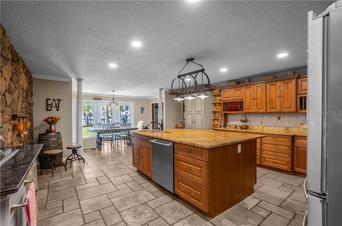 Single Family Residence at 85 S Hunting Lodge DR, INVERNESS FL 34453, photo 14 of 86
