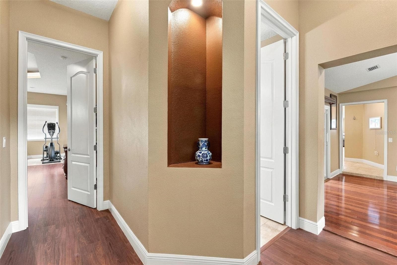 Single Family Residence at 2150 W DALE CIR, DELAND, photo 42 of 100