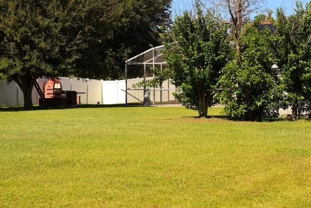 Did i mentioned it is a beautiful, spacious and manicured half acre lot? - 4030 SANTA BARBARA RD, KISSIMMEE