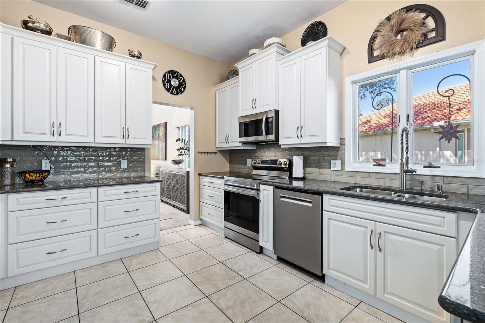 Kitchen - 410 LONG COVE CT, ORMOND BEACH