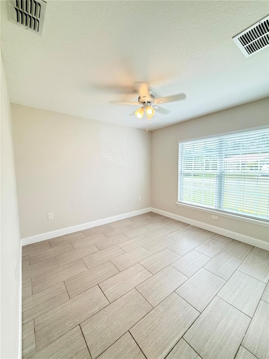 Single Family Residence at 3124 N COVINGTON DR, DELTONA, photo 13 of 23
