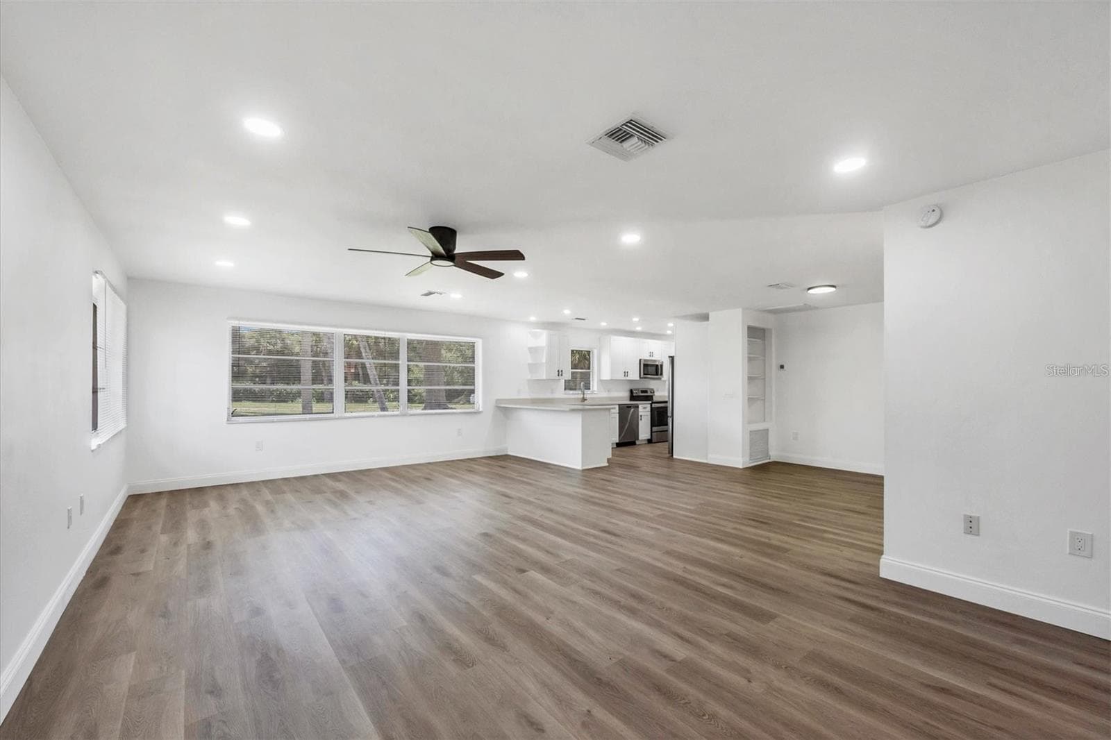 Villa at 321 DANTE DR #321, NOKOMIS, photo 9 of 15
