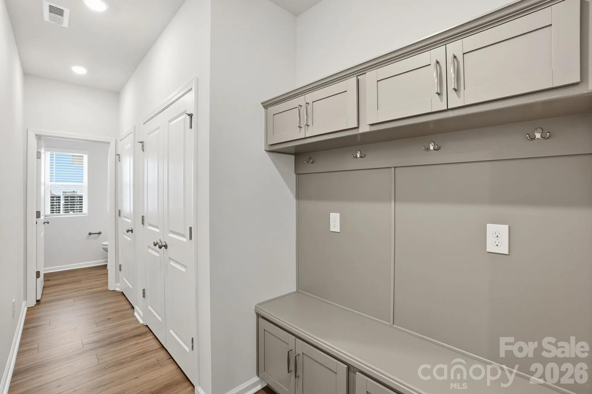 Townhouse at 5853 Tuckaseegee Road, Charlotte, photo 2 of 9