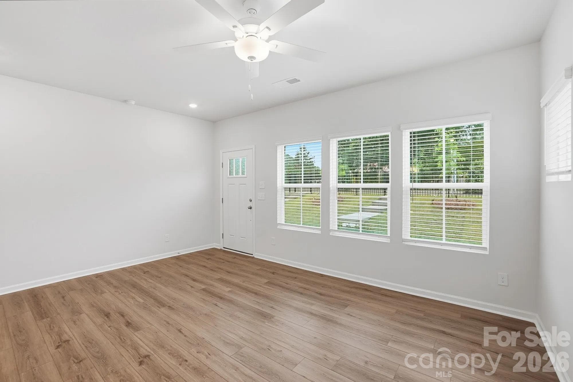 Townhouse at 5853 Tuckaseegee Road, Charlotte, photo 5 of 9
