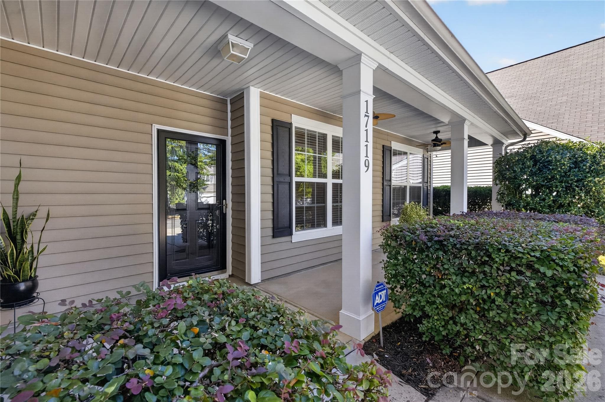 Single Family Residence at 17119 Caldwell Track Drive, Huntersville, photo 2 of 47