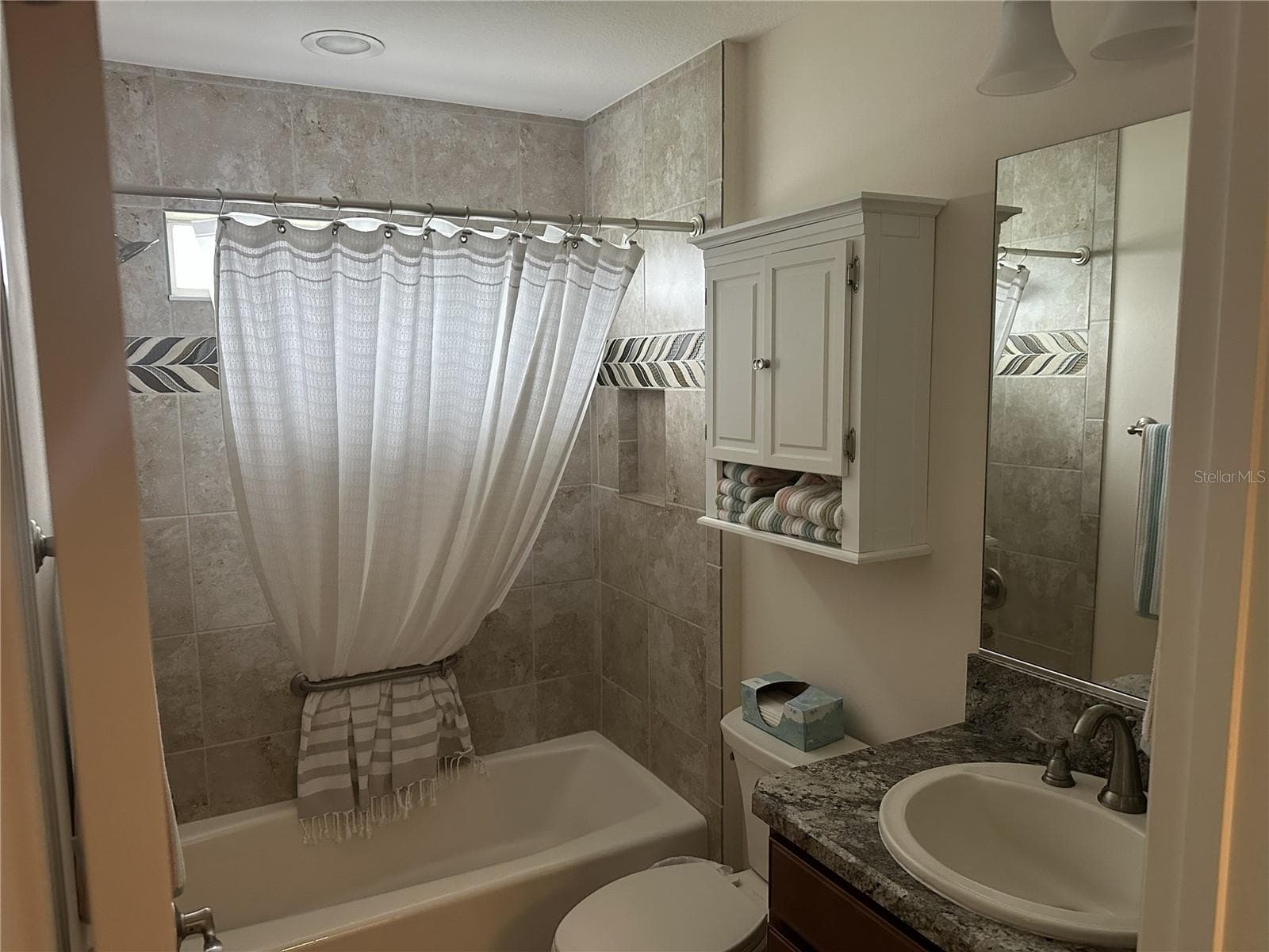 Guest bathroom - 3342 VELTRE WAY, THE VILLAGES