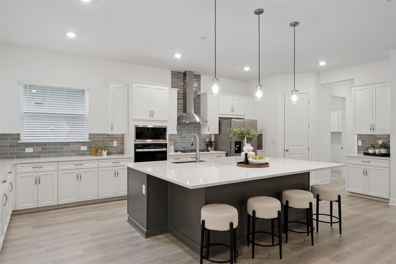 Single Family Residence at 14371 CREST PALM AVE, WINDERMERE, photo 13 of 67