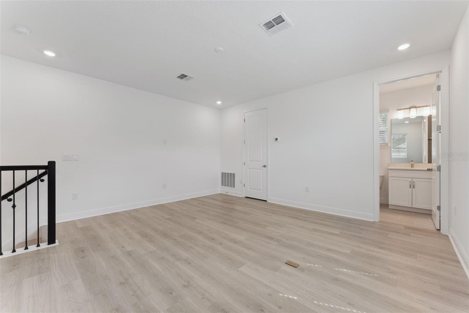 Single Family Residence at 14371 CREST PALM AVE, WINDERMERE, photo 19 of 67