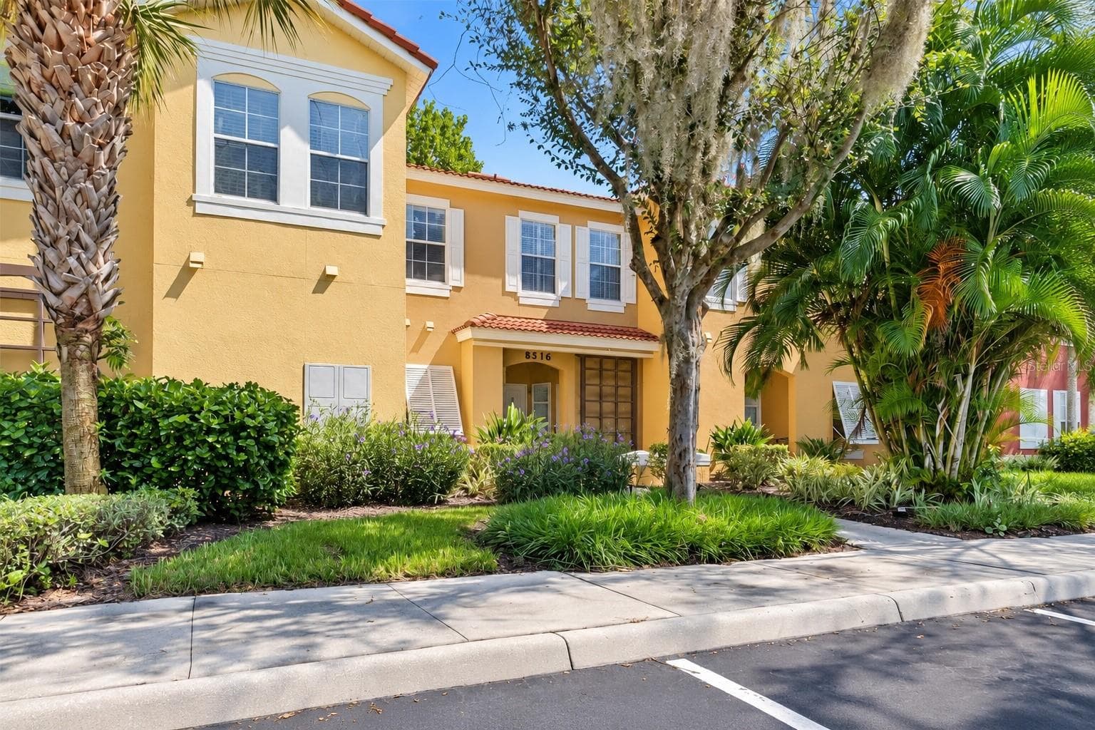 Townhouse at 8516 CRYSTAL COVE LOOP, KISSIMMEE, photo 2 of 33