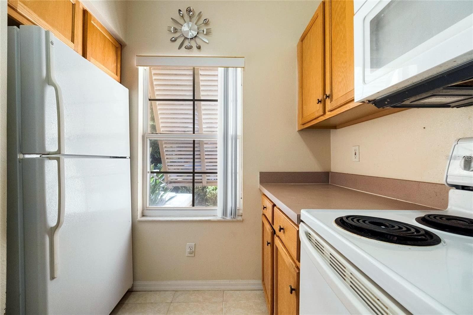 Townhouse at 8516 CRYSTAL COVE LOOP, KISSIMMEE, photo 11 of 33