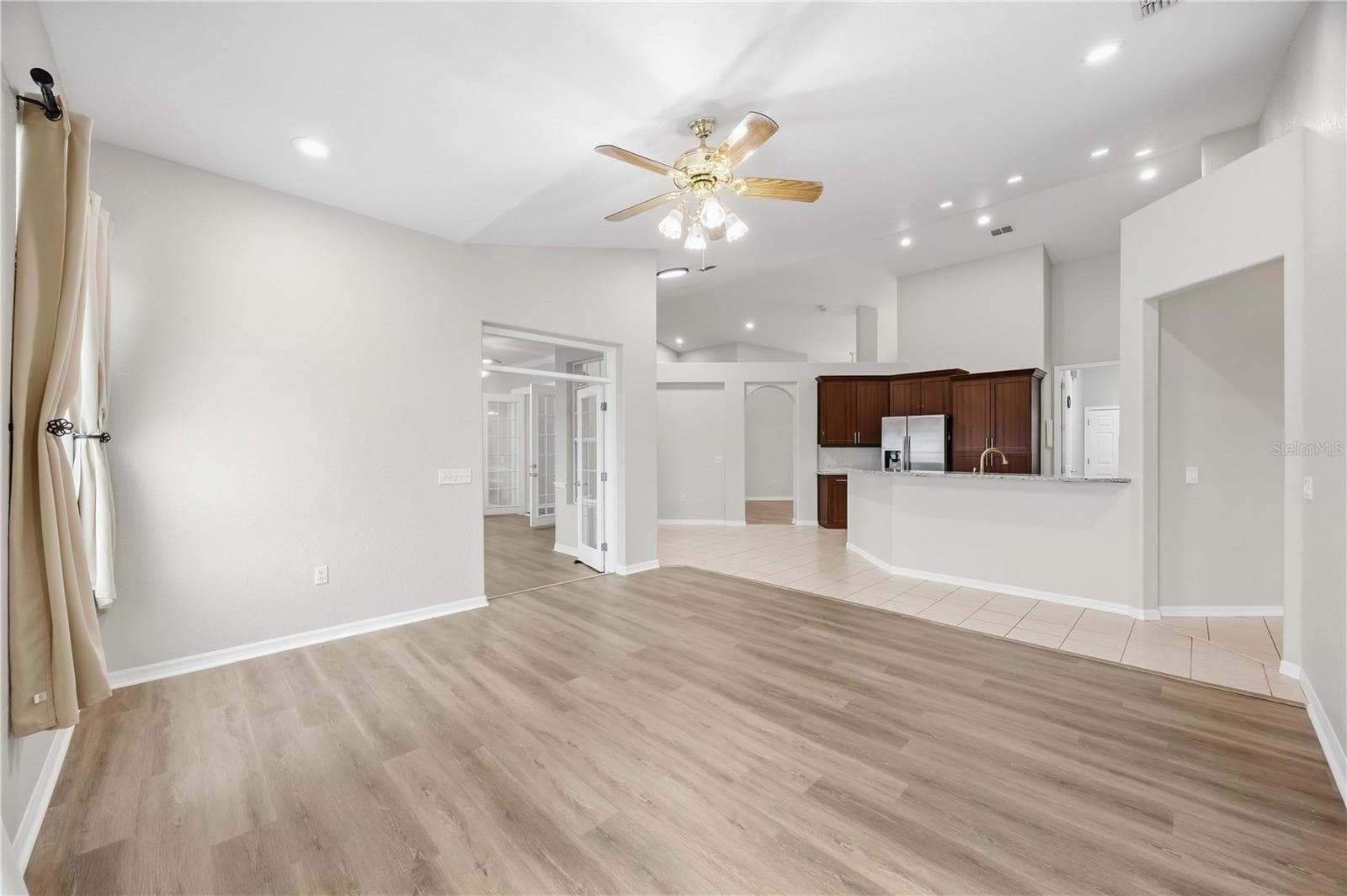 Single Family Residence at 2630 HIGH RIDGE DR, LAKELAND, photo 9 of 29