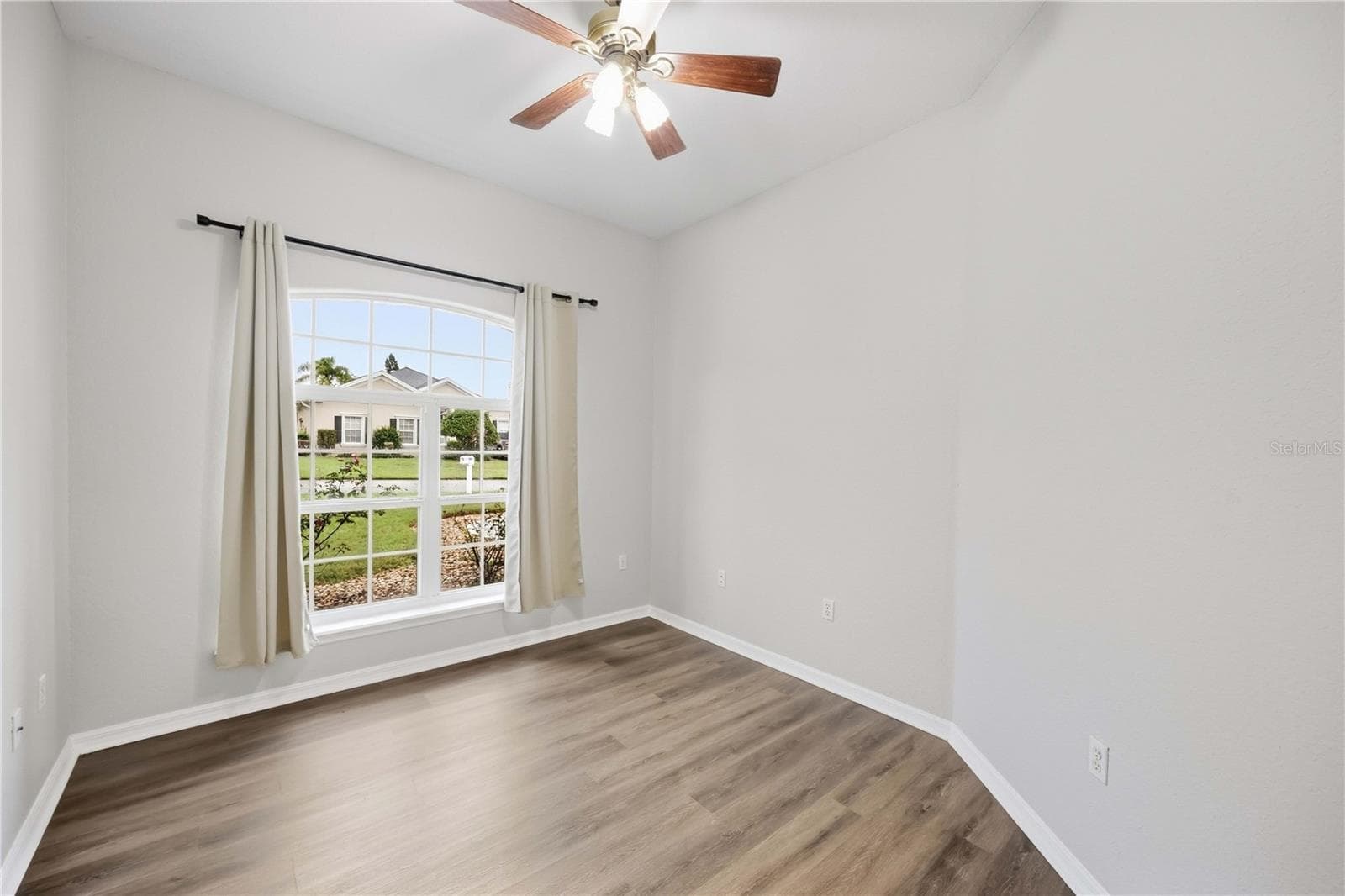 Single Family Residence at 2630 HIGH RIDGE DR, LAKELAND, photo 14 of 29
