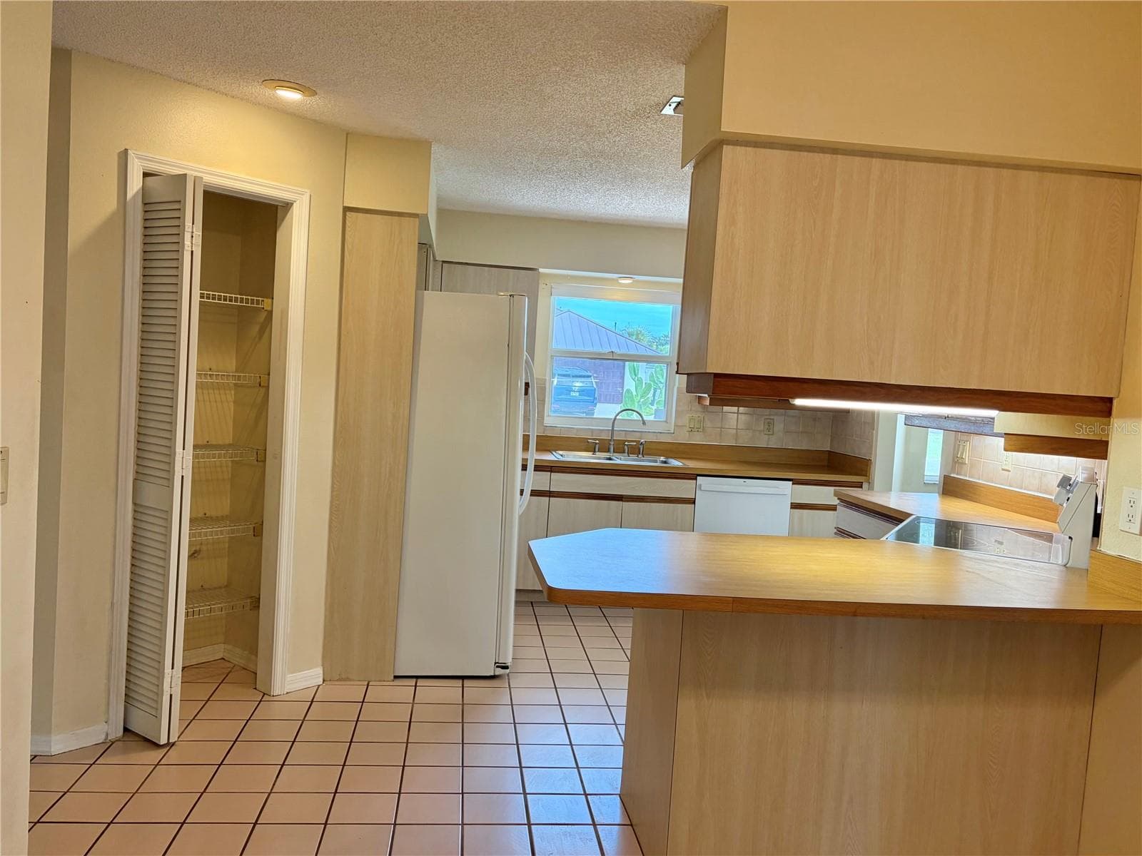 Pantry Closet - 8123 BESSEMER AVE, NORTH PORT