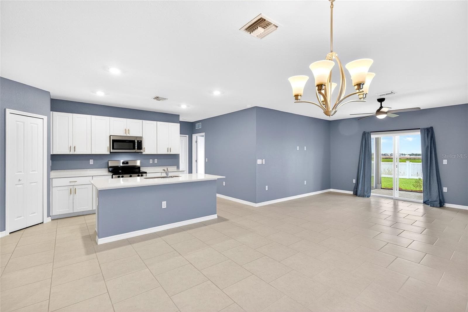 Single Family Residence at 3809 AMBERSWEET XING, PARRISH, photo 13 of 54