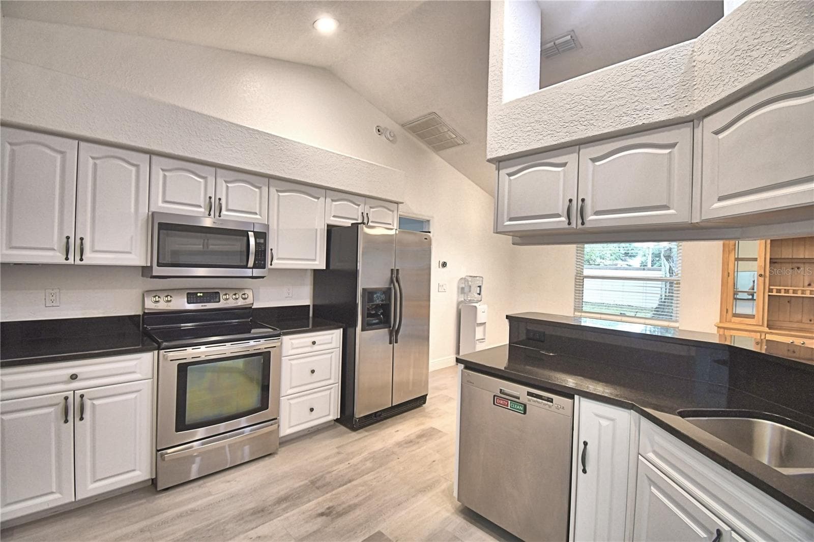Single Family Residence at 106 HARBOR WAY, AUBURNDALE, photo 13 of 47