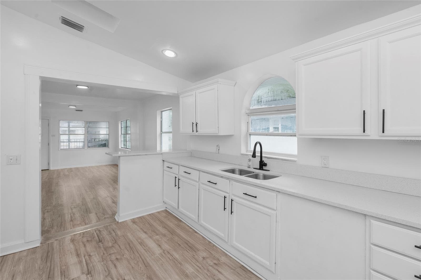 Single Family Residence at 8021 N EDISON AVE, TAMPA, photo 3 of 37
