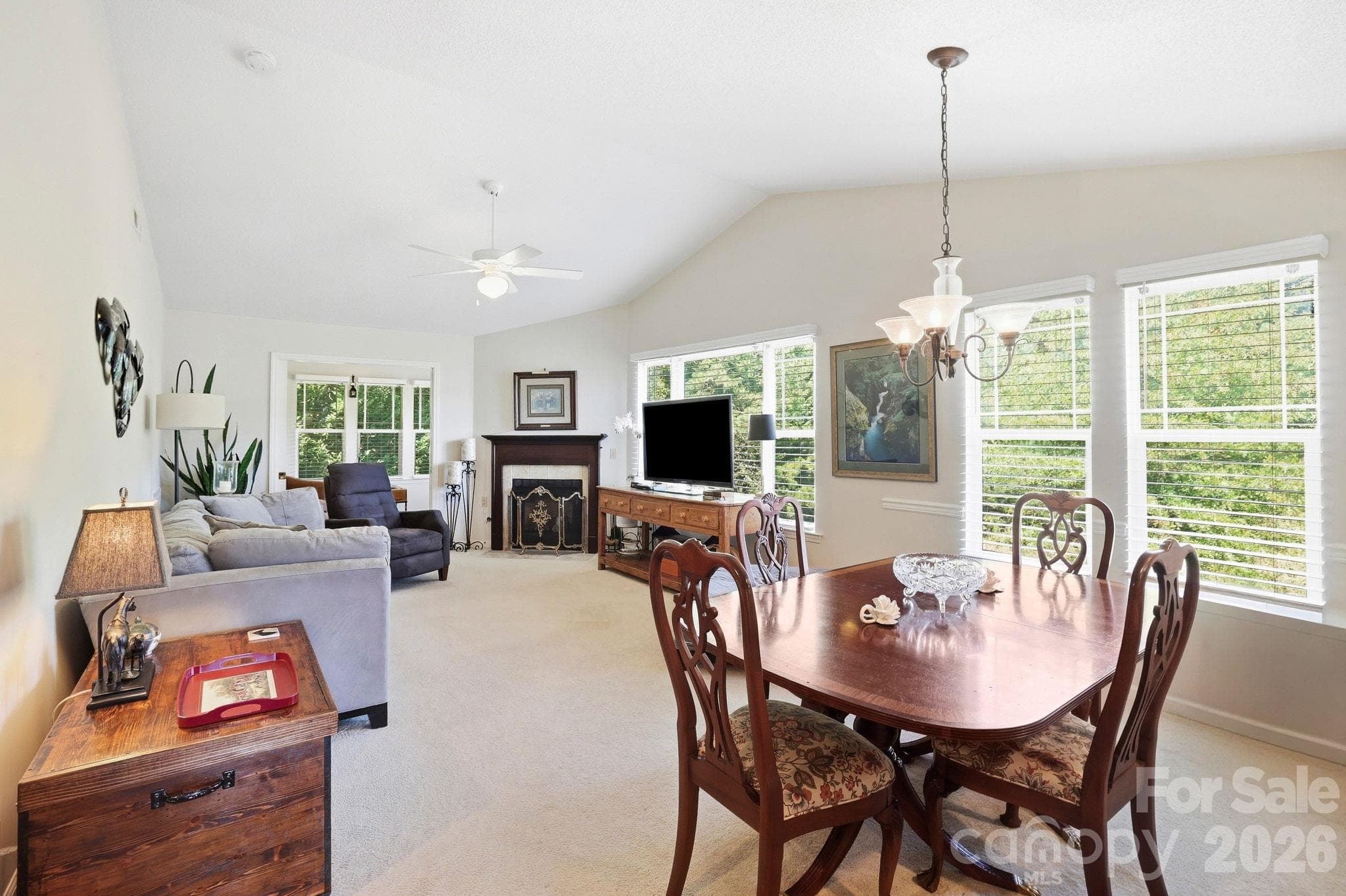 Condominium at 1406 Deermouse Way, Hendersonville, photo 11 of 33
