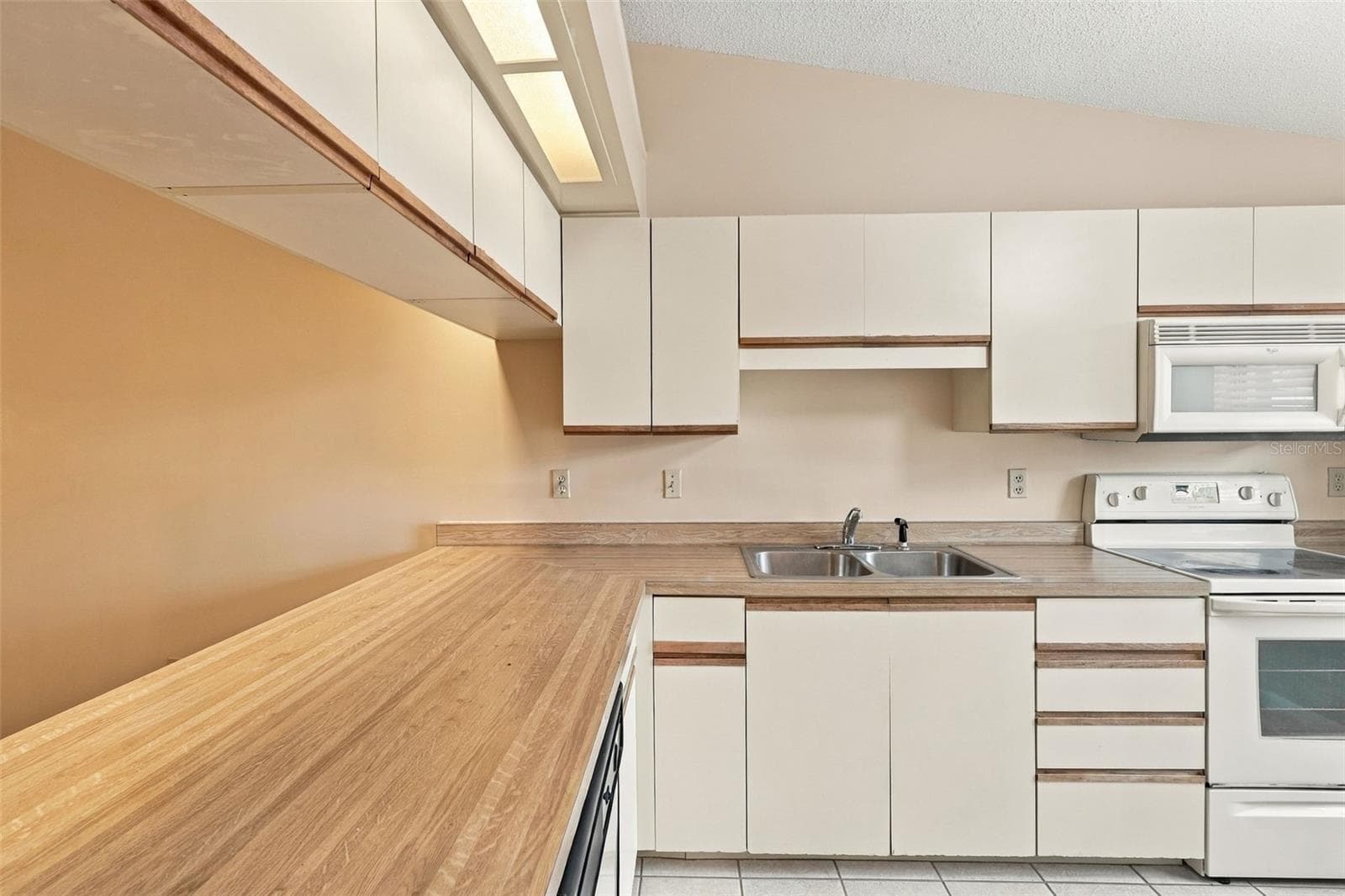 Condominium at 345 TERRACE HILL BLVD #3E, DEBARY, photo 12 of 31