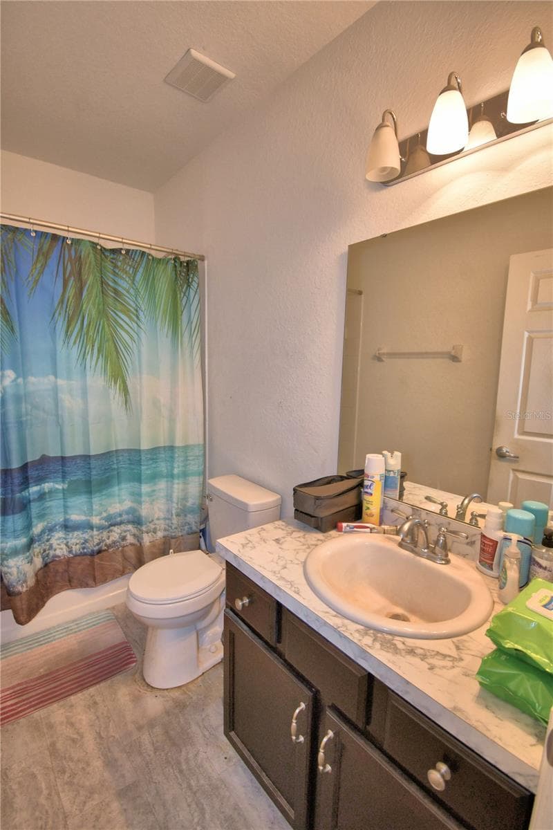 Single Family Residence at 207 SANDESTIN DR, HAINES CITY, photo 16 of 32